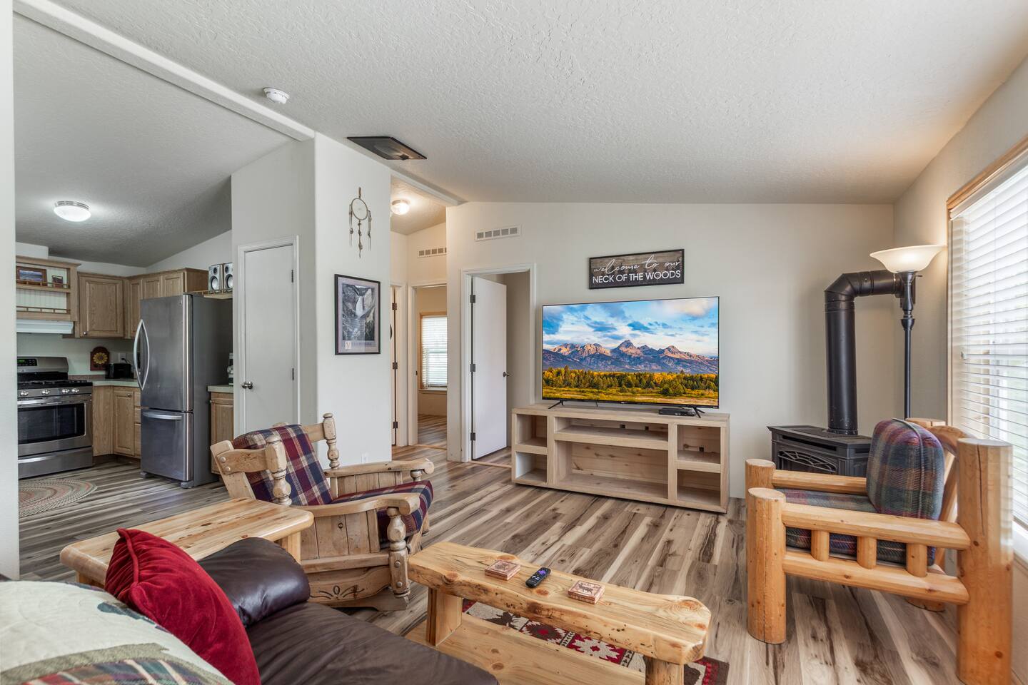 Cozy Hollow | Your Yellowstone Basecamp