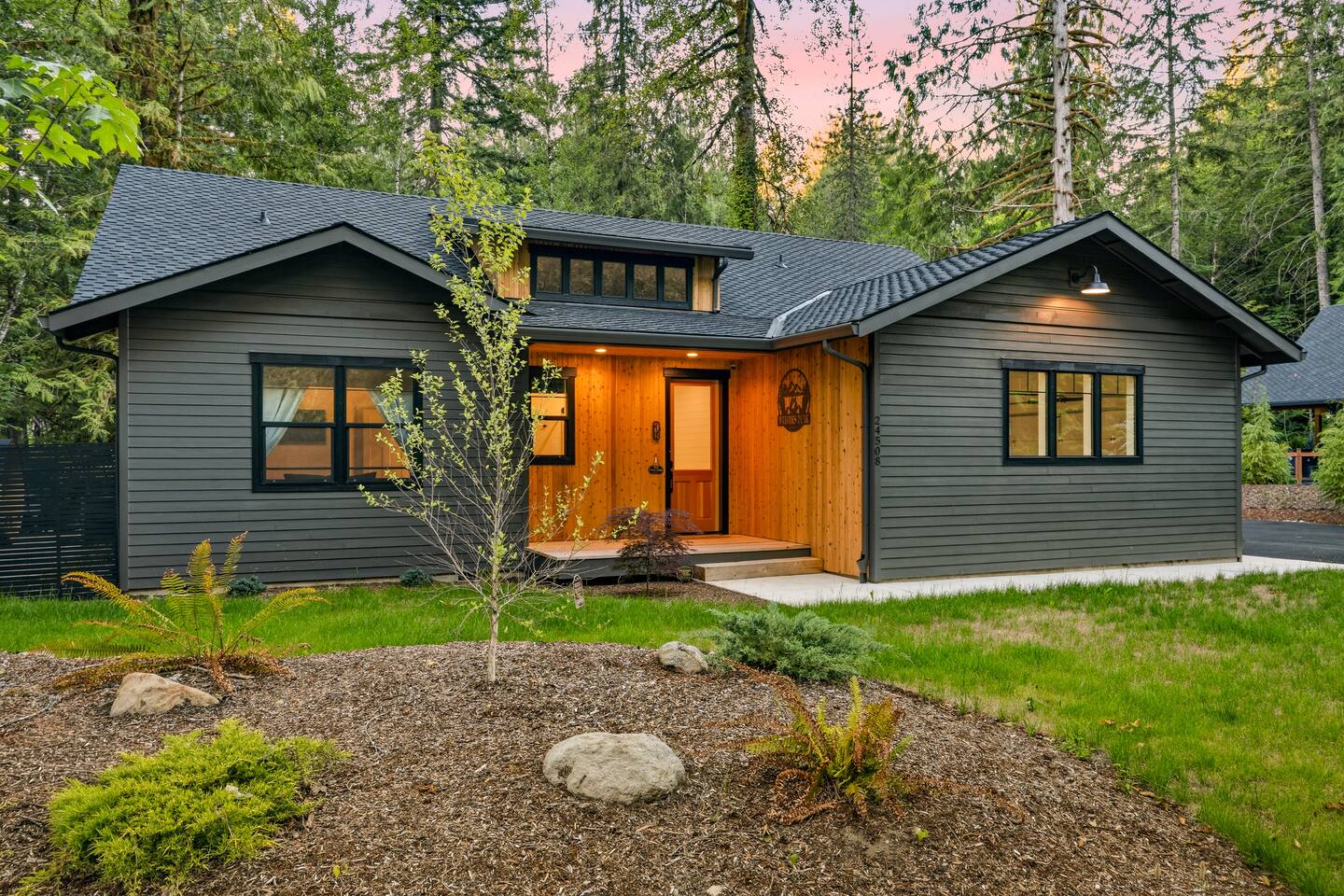 Mt. Hood Dome Retreat | Hot Tub & Sauna, EV & More