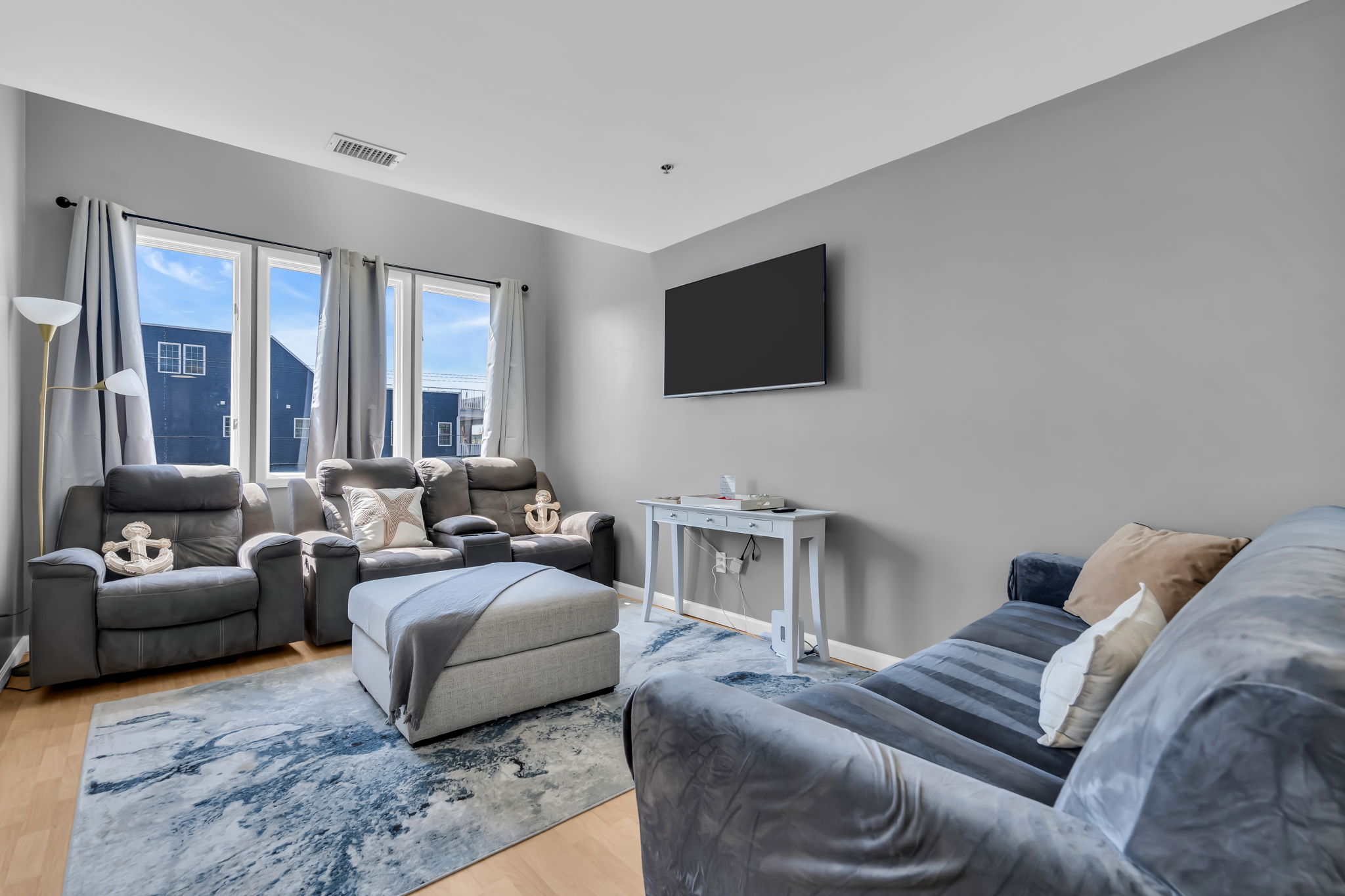 131 Hiering Ave #10