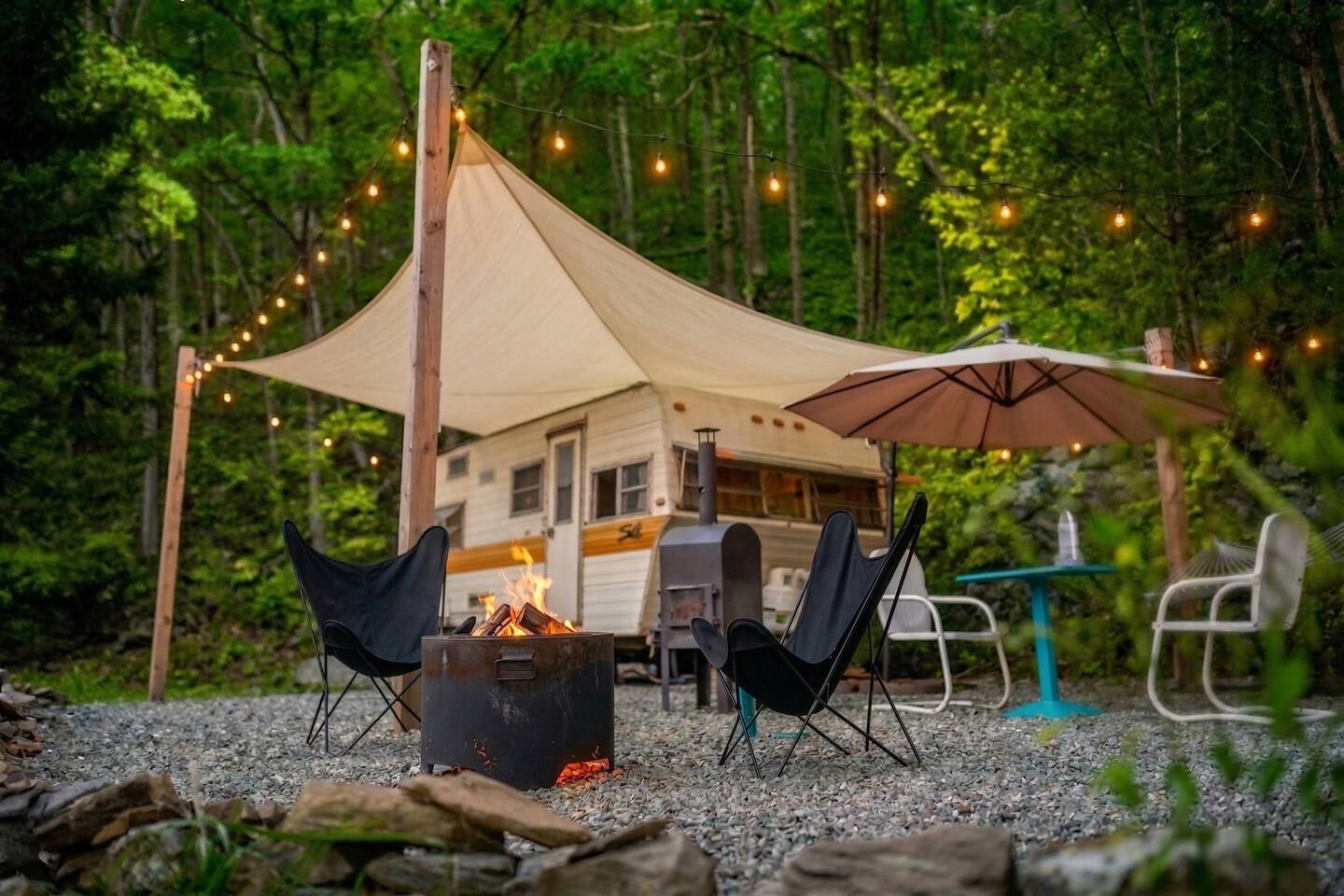 Retro Forest Glamping | Hot Tub | Near NYC Train