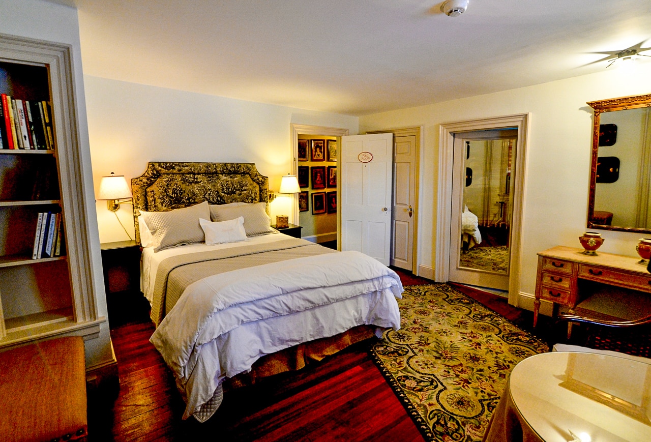 Boxwood Room / The Inn at Fernbrook Farms