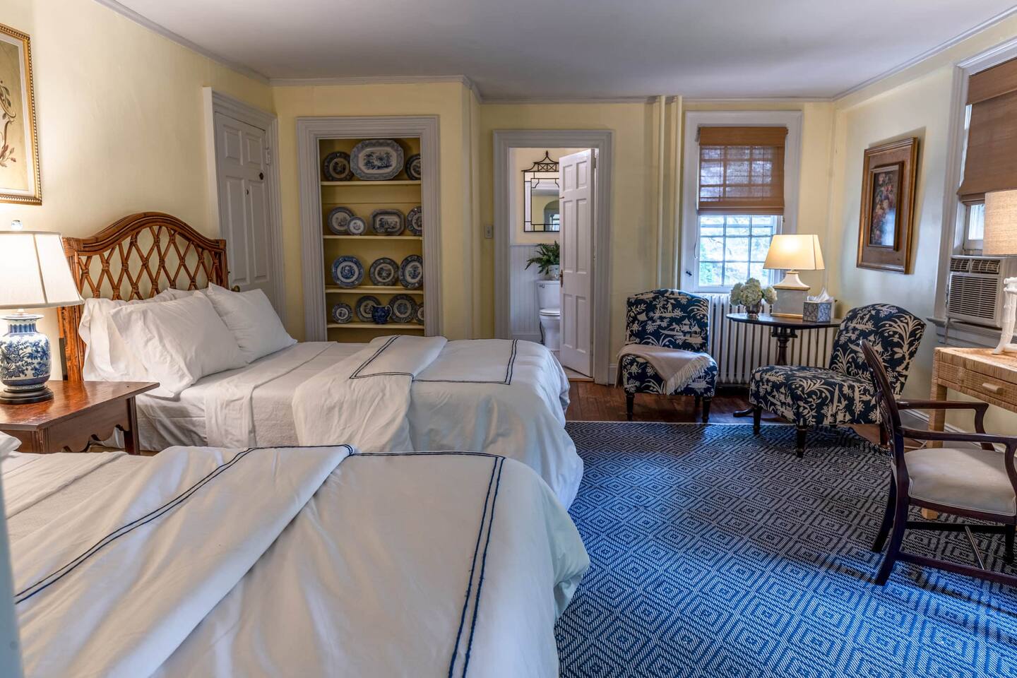 Magnolia Room / The Inn at Fernbrook Farms