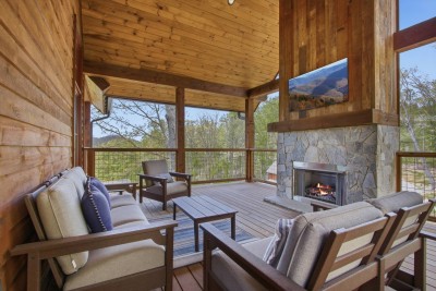 Cozy 4BR Mountain Cabin with Hot Tub & Views! photo 5