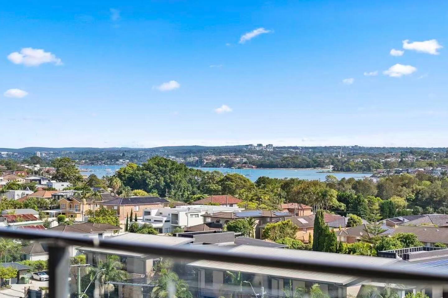 Local Stay in Kogarah | Beach & Airport Nearby