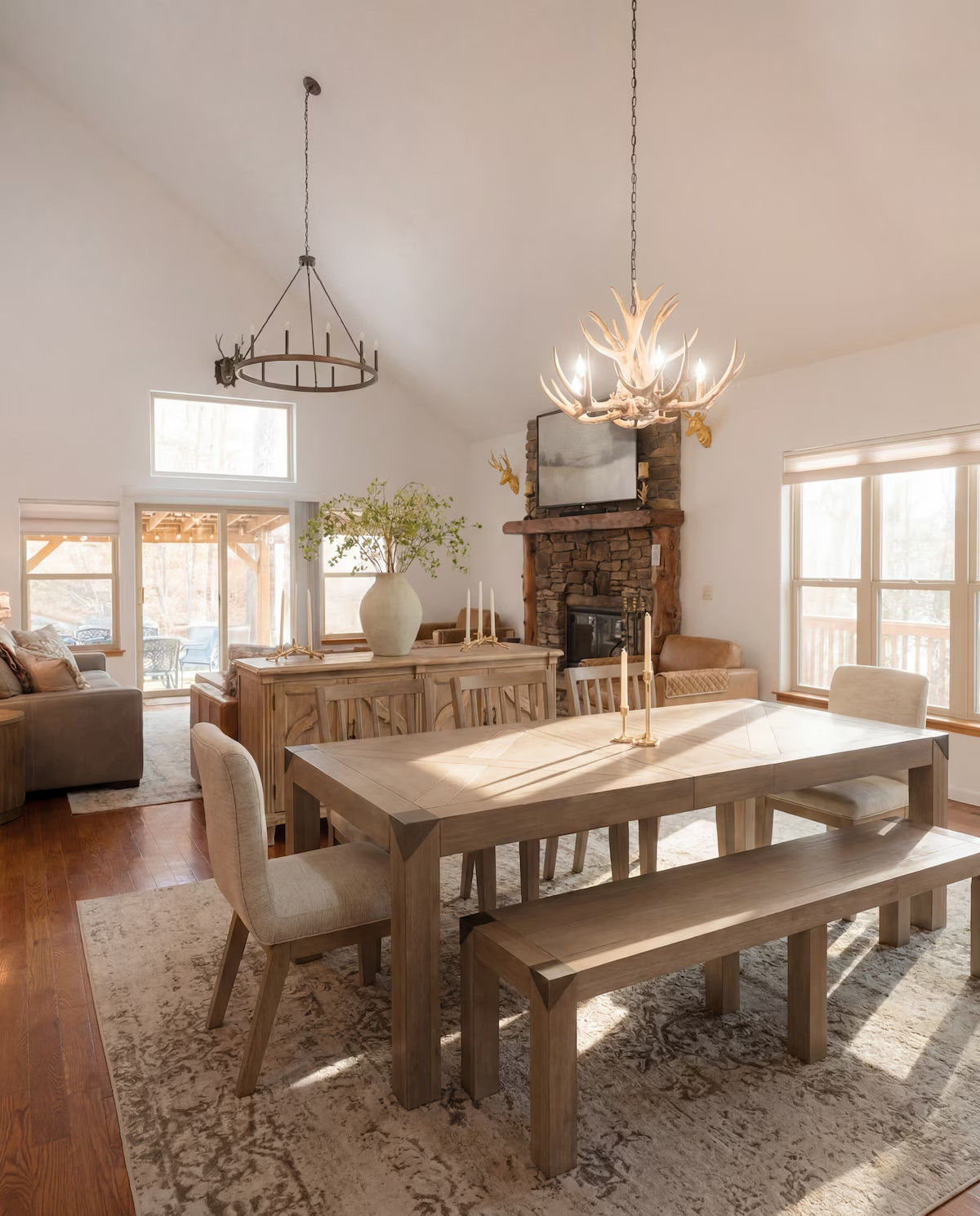 Deer Creek Lodge: NEW Lux Home w/ Pool Table & Arcade, Firepit, EV