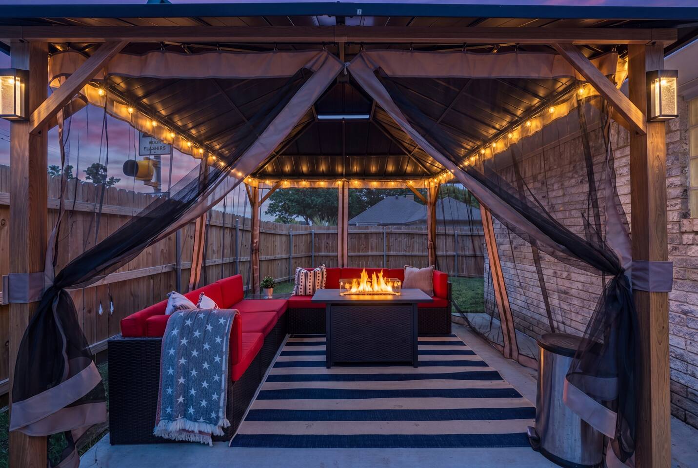 65”TV, Fire Pit, 450MB WIFI, Coffee Bar, Office