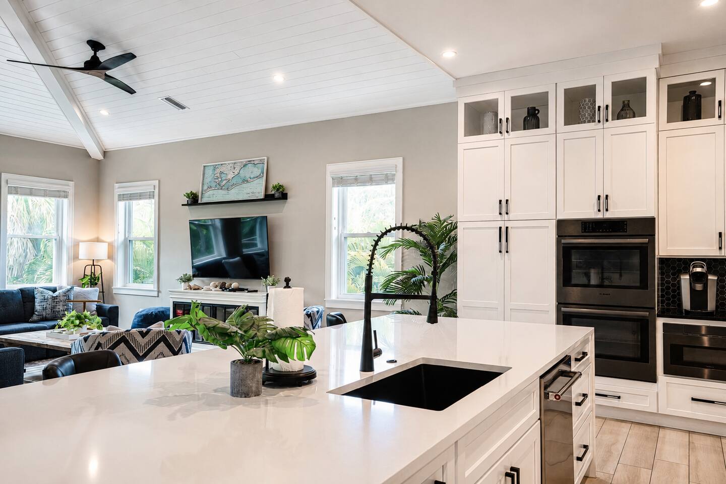 Fully equipped kitchen