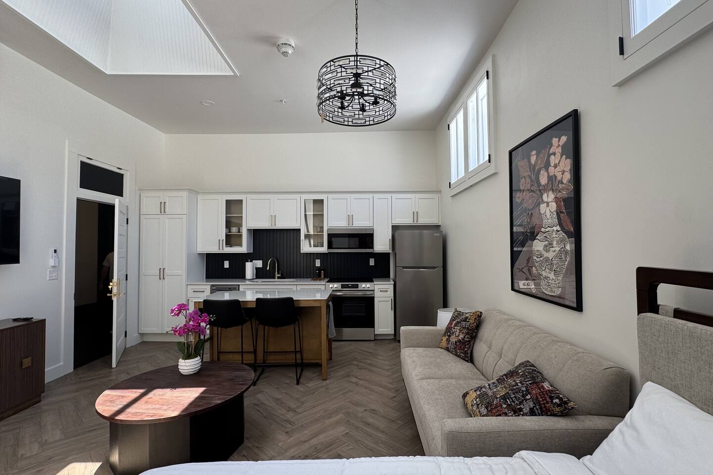 Sunlit historic studio in downtown Ardmore