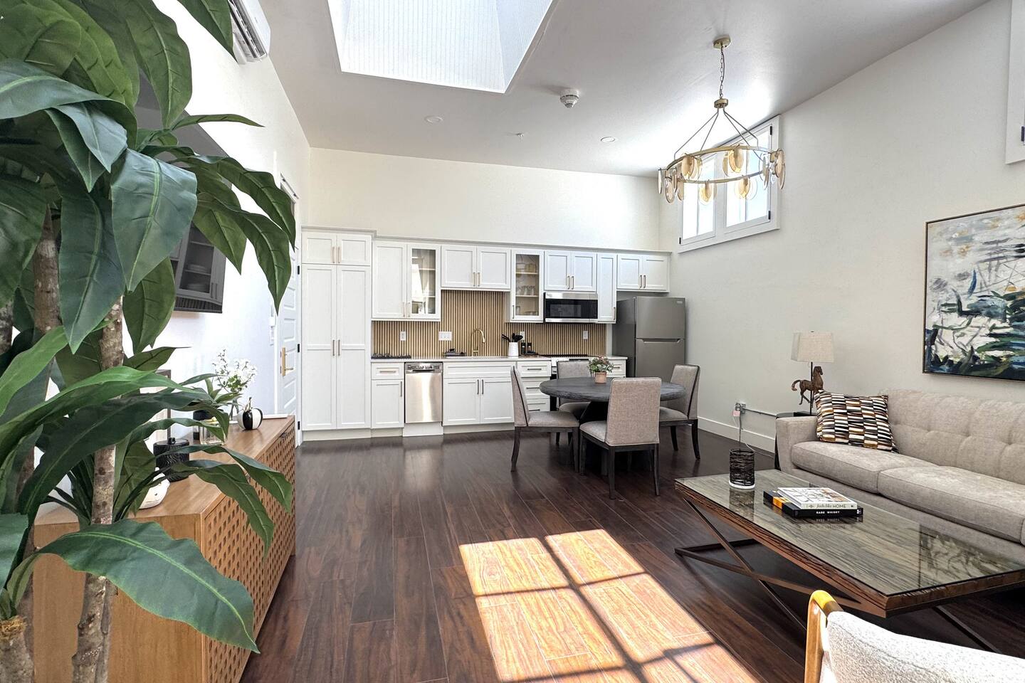 Ardmore 1 Bedroom loft with two skylights