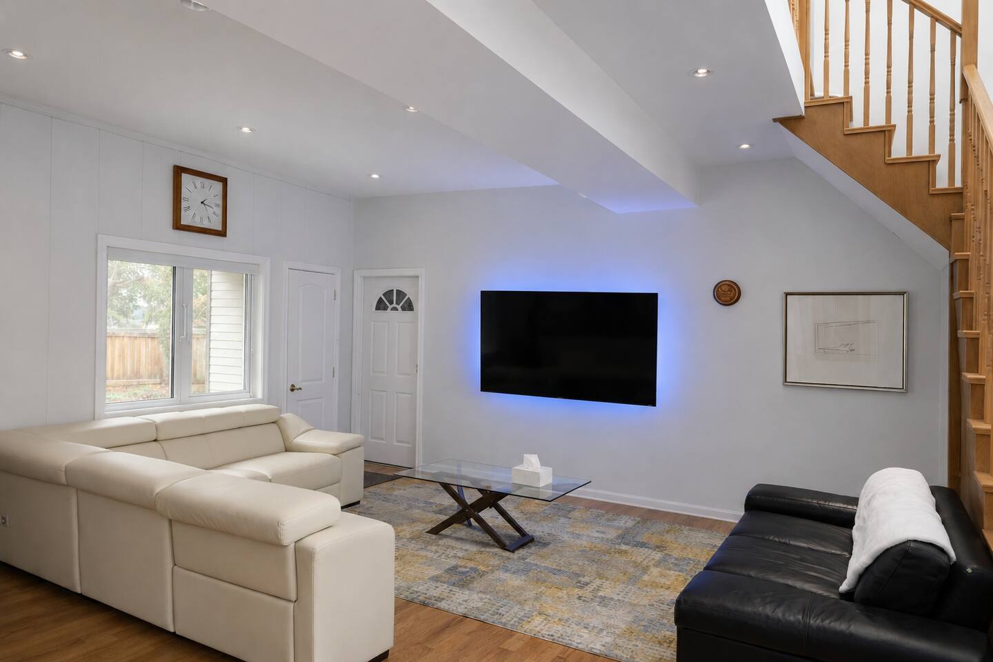 Toronto Escape|KingBed| Pool Table|Free Parking