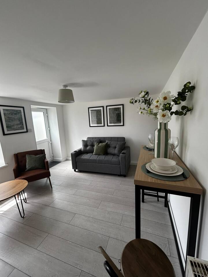 #161 Stylish Bodmin Cornwall Stay - Sleeps 6