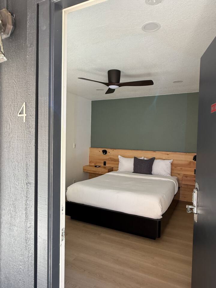 Granite Ridge Hotel - Room 4