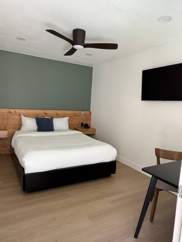 Granite Ridge Hotel - Room 5