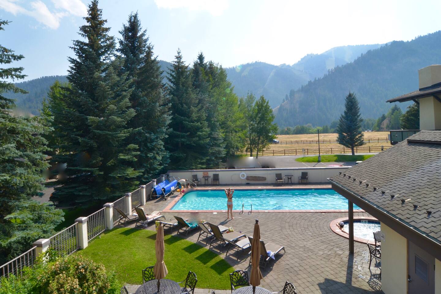 Sun Valley Christophe  Outdoor heated pool!