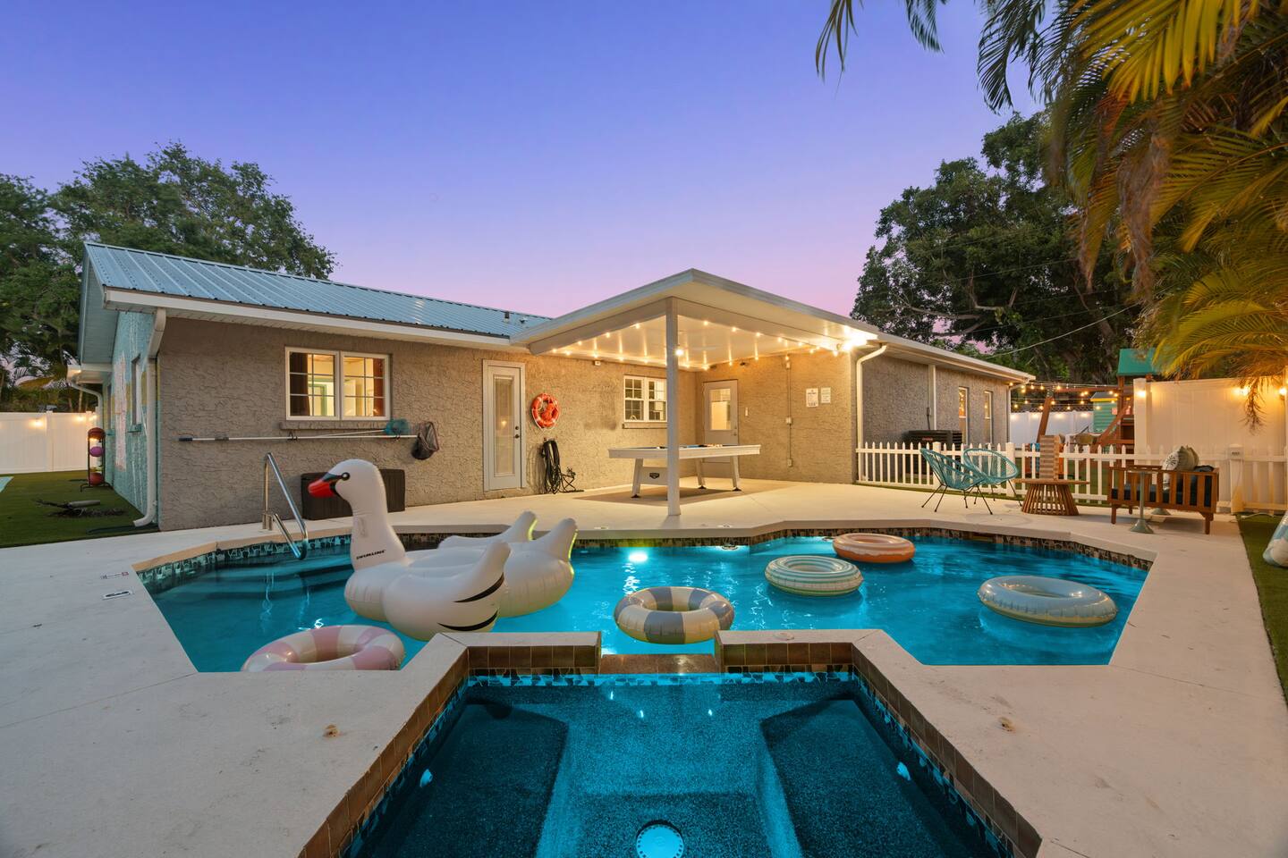 Pickleball Resort! Heated Pool, Golf, Sleeps 20+