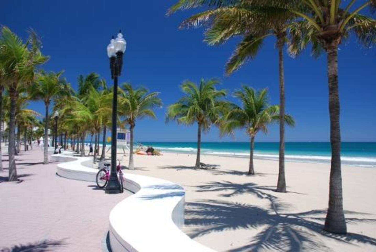 Ft. Lauderdale, Beaches, Airport, Hardrock, Cruise Terminal. Prime location! Harbouside Flats #3
