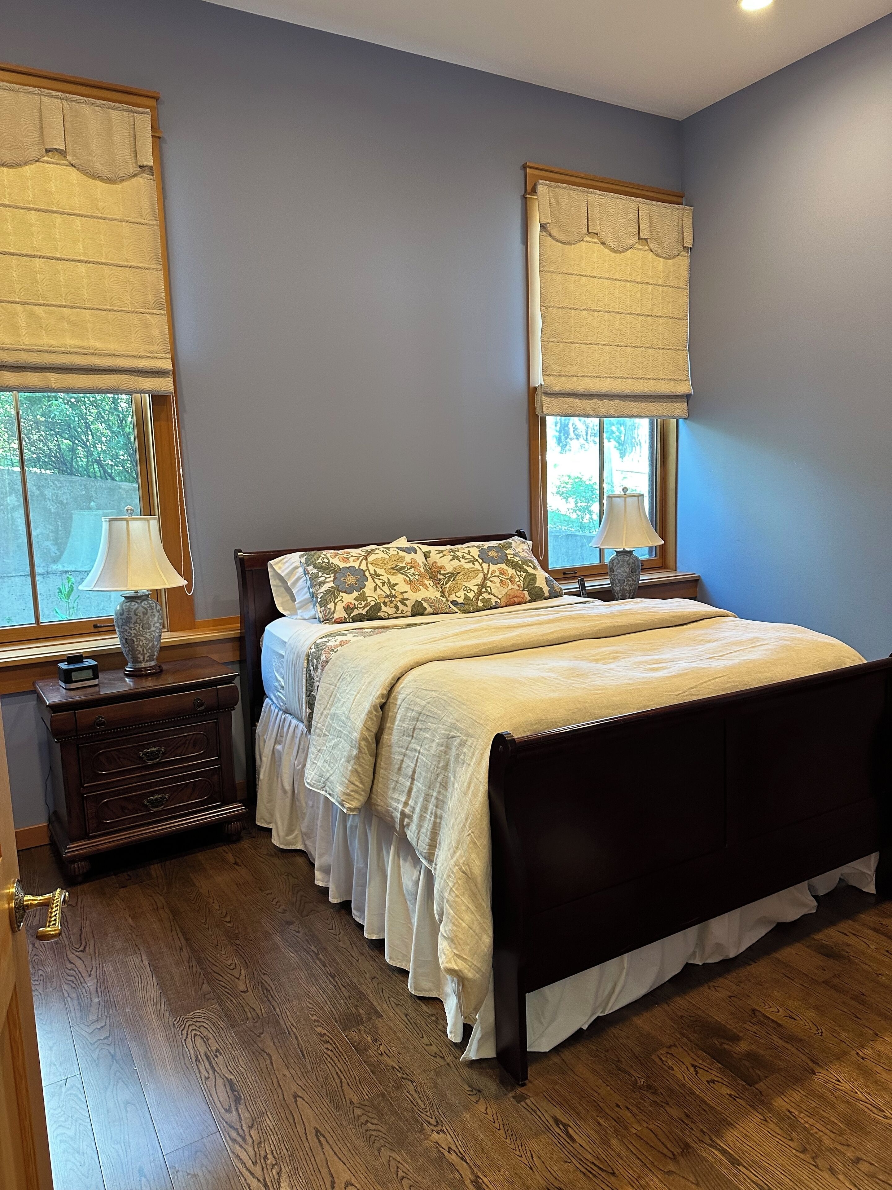 Second Bedroom (Queen Bed)