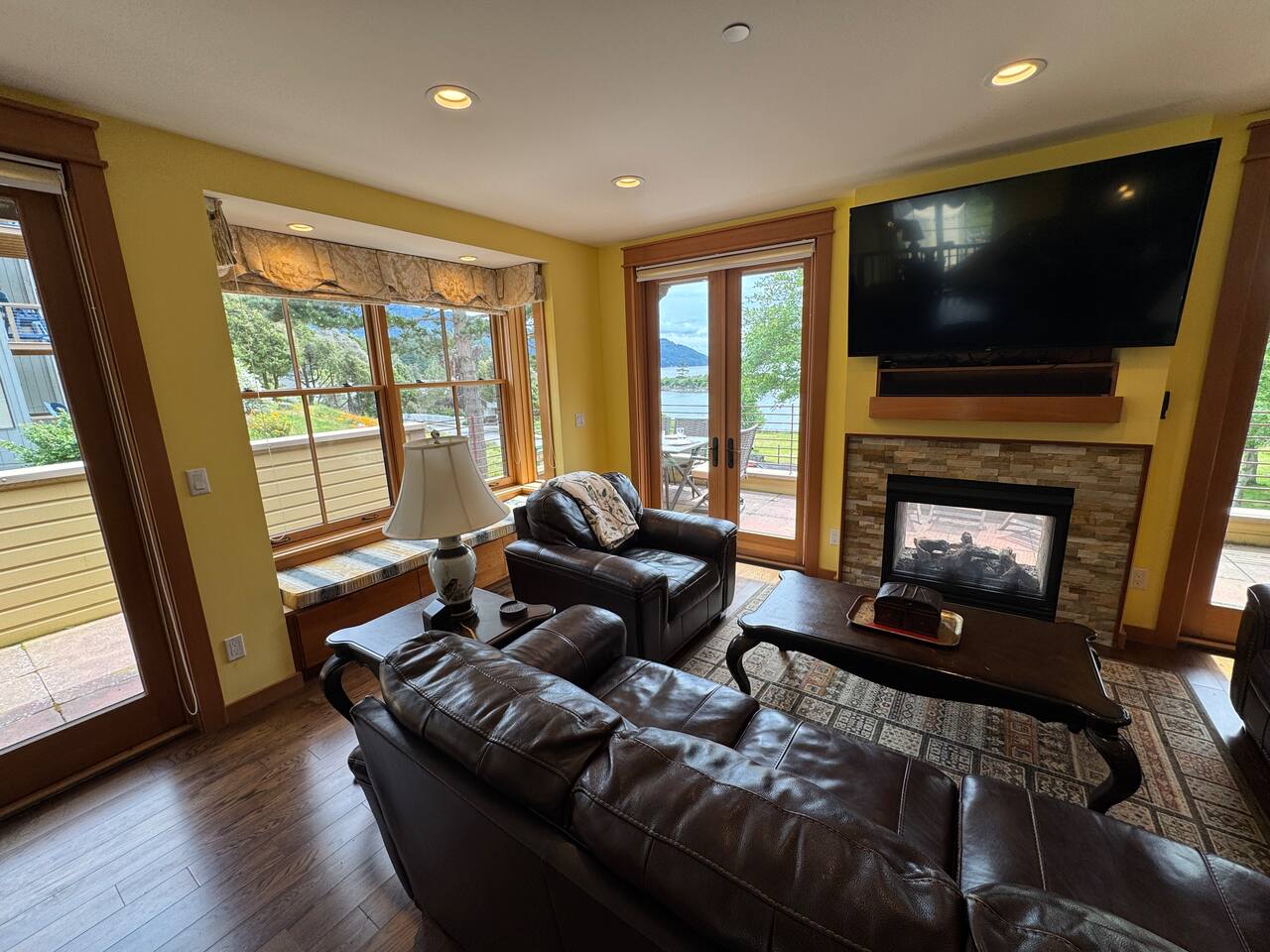 Penthouse Suite in Town w/Beach & Park Next Door