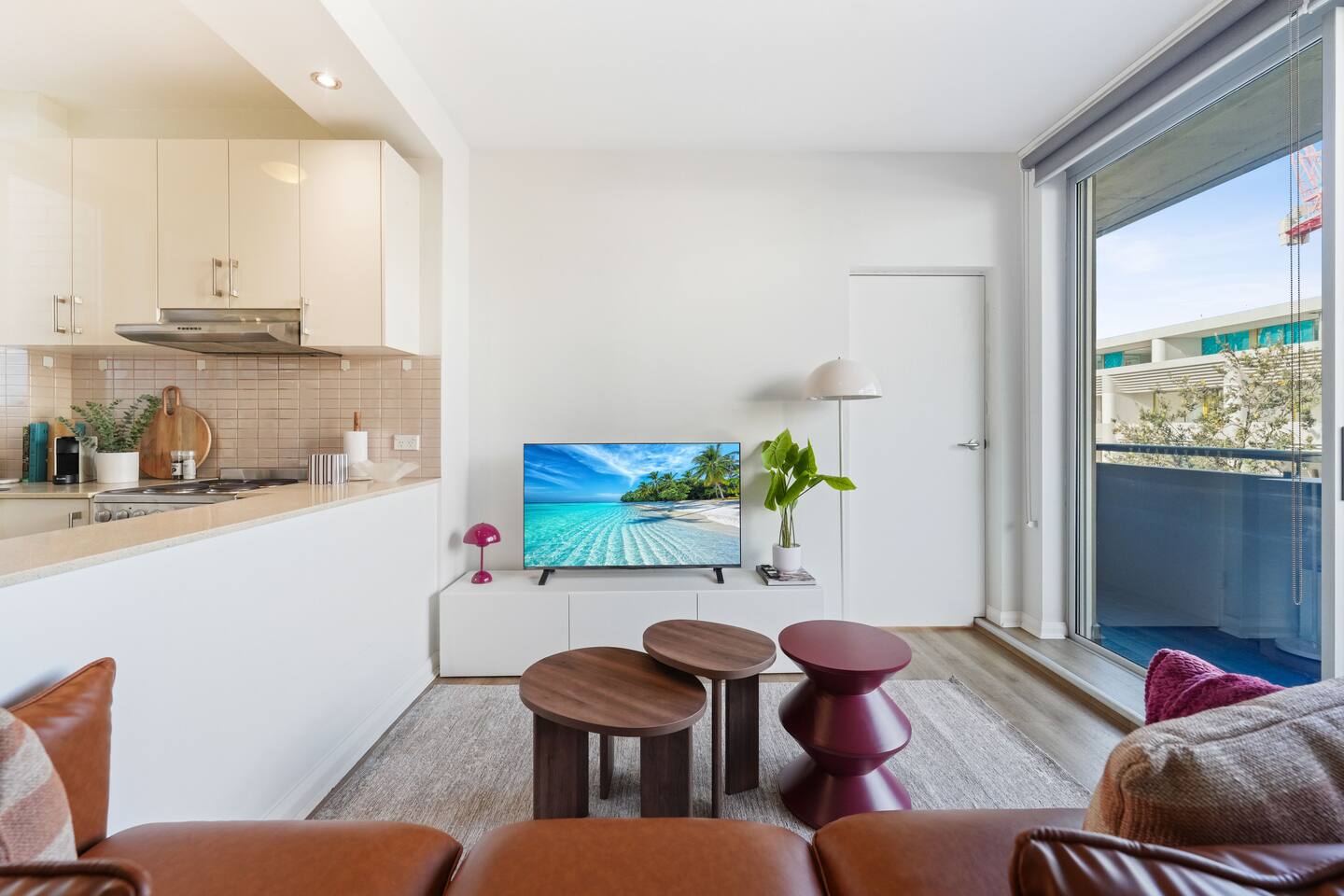 Sunny 2BR Balcony | 200m to Bondi Beach | Hall St