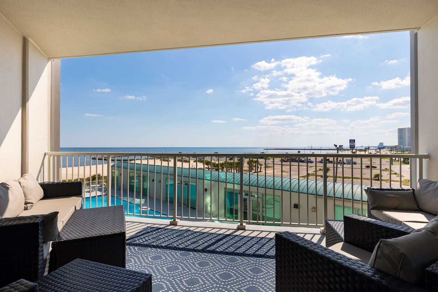 Seabreeze Beachfront Bliss w/optional Cabana
