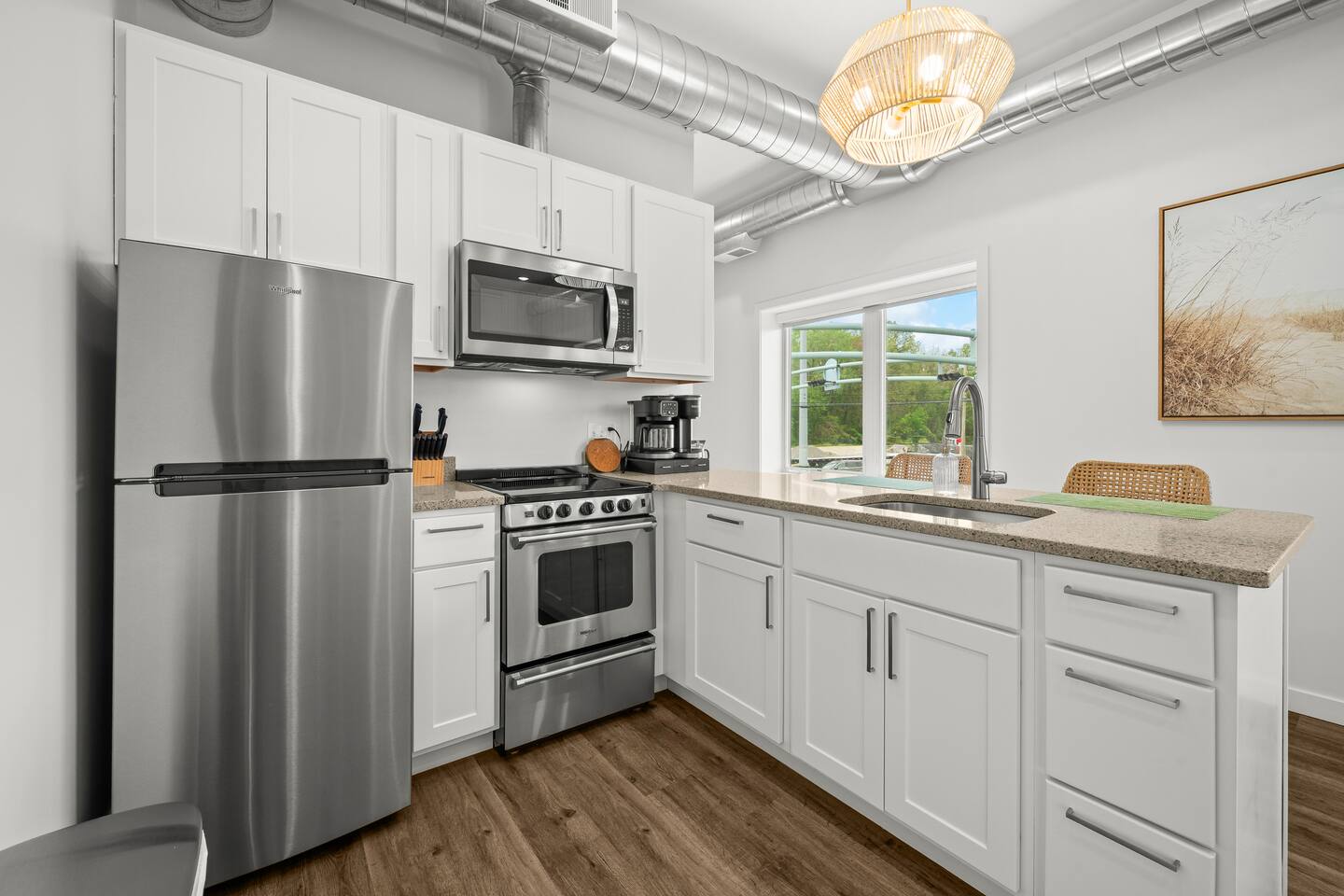 1 BR King Suite - Freshwater Inn - Bridgman, MI