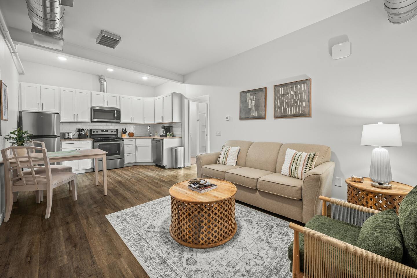 1 BR King Suite - Freshwater Inn - Bridgman, MI