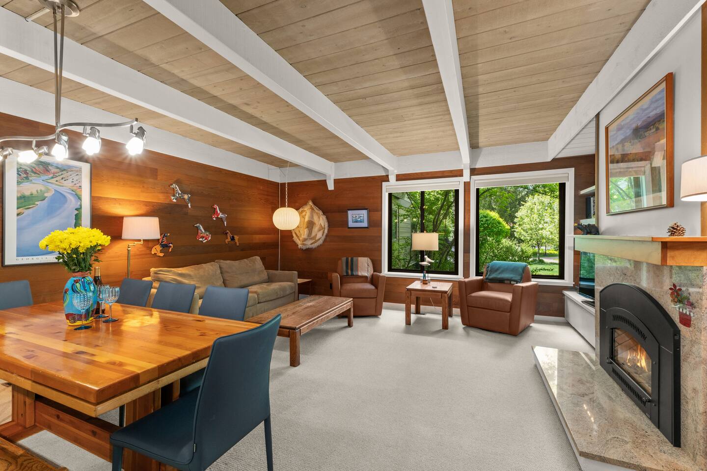 Beautiful Sun Valley Condo - 2 bedrooms + loft