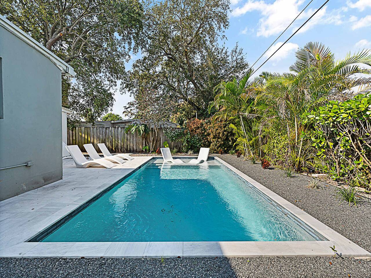 Chic Family Retreat: Heated Pool| Near Beach | BBQ