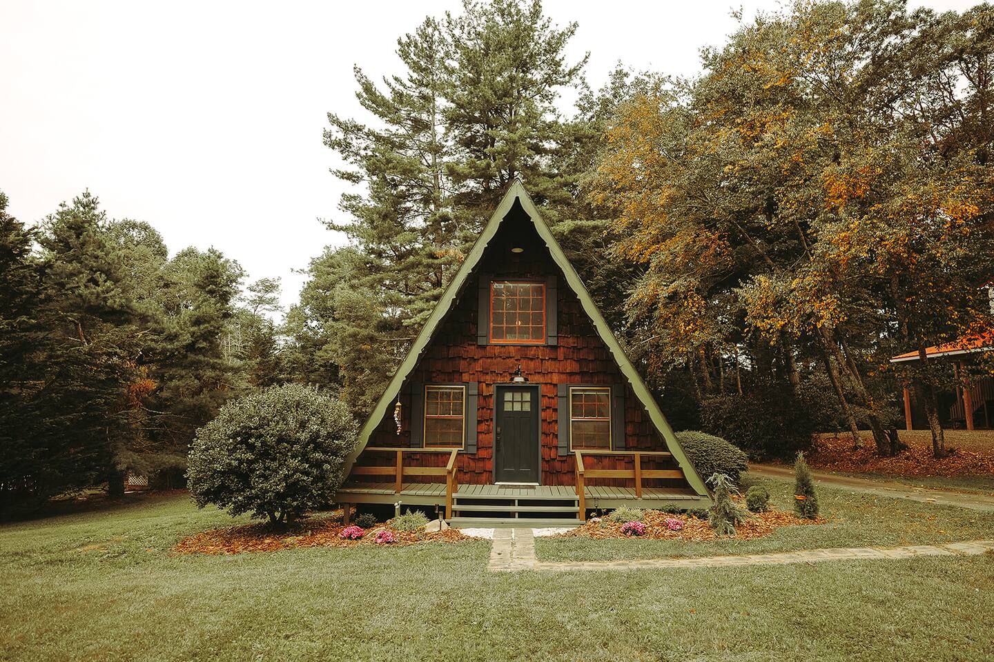 Retro A-Frame just off the Blue Ridge Parkway