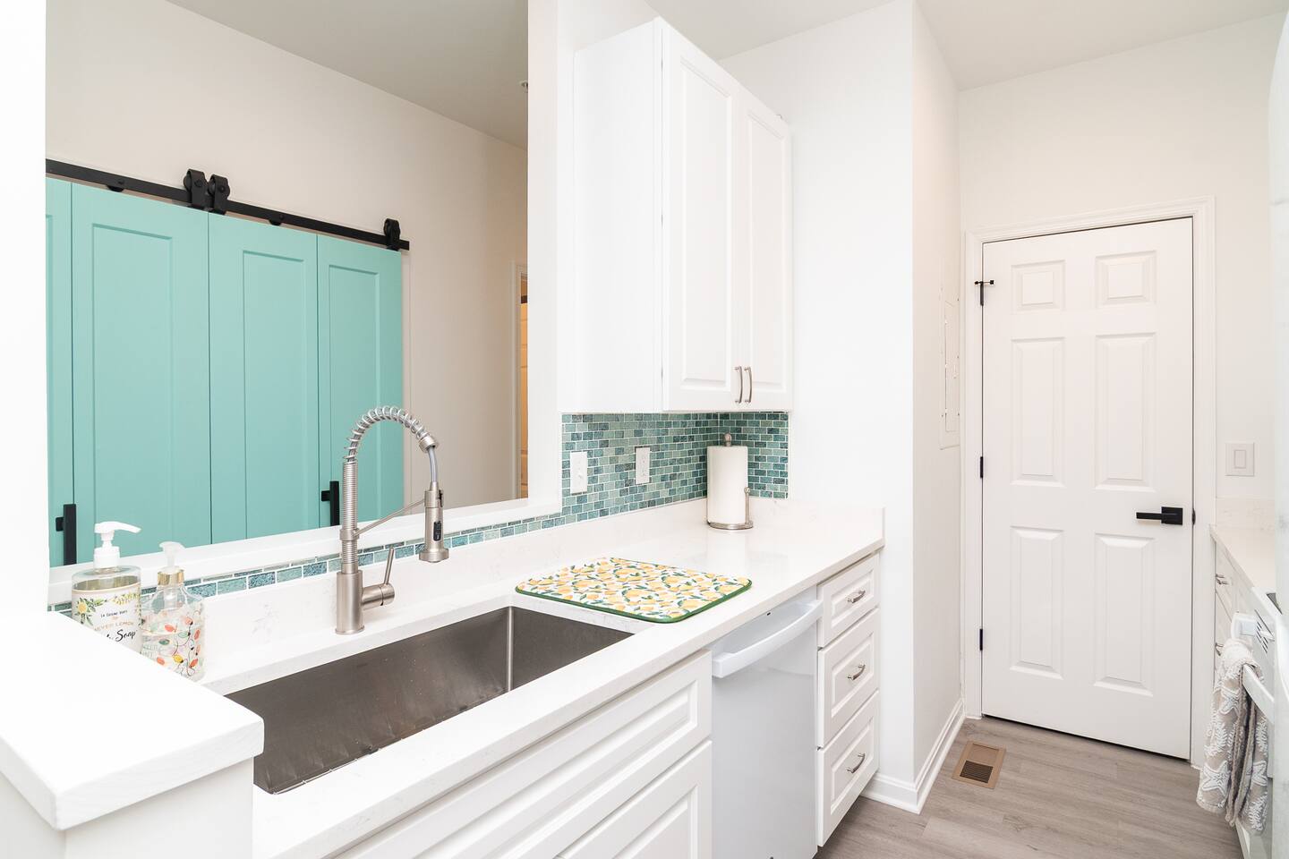 2BR Coastal Oasis w/ Pool. Spacious. Newly updated photo 37