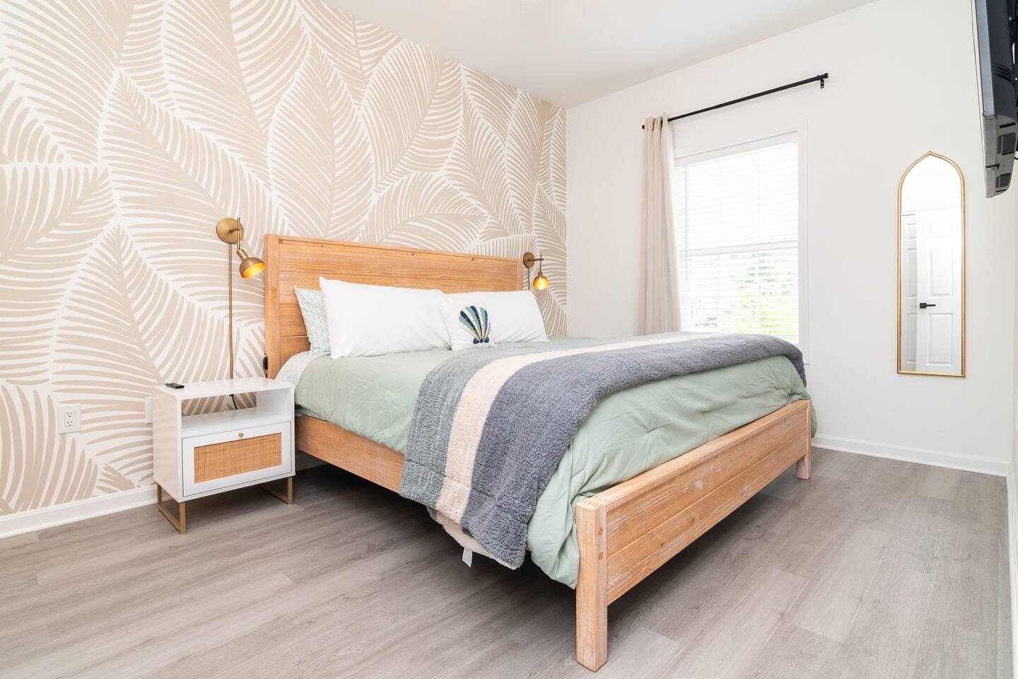 2BR Coastal Oasis w/ Pool. Spacious. Newly updated photo 15