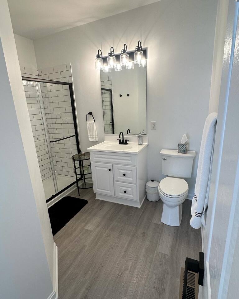 2BR Coastal Oasis w/ Pool. Spacious. Newly updated photo 12