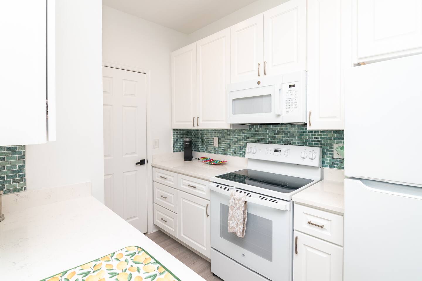 2BR Coastal Oasis w/ Pool. Spacious. Newly updated photo 39