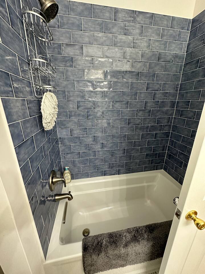 2BR Coastal Oasis w/ Pool. Spacious. Newly updated photo 8