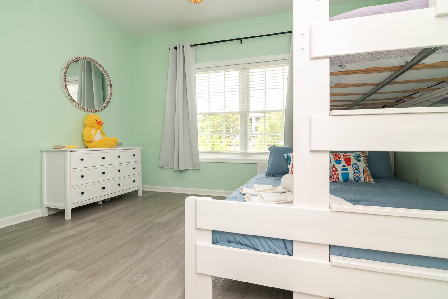 2BR Coastal Oasis w/ Pool. Spacious. Newly updated photo 25