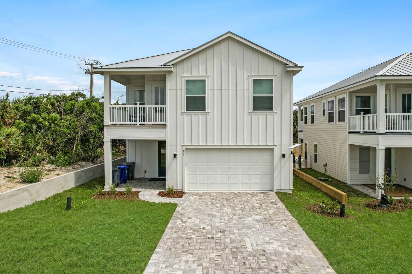 Steps to Beach, Pool, Pets w fee