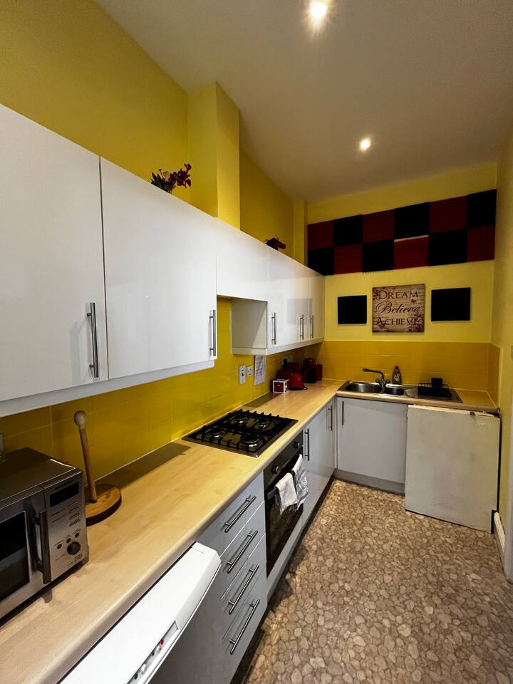 -2Beds 2Bath House
