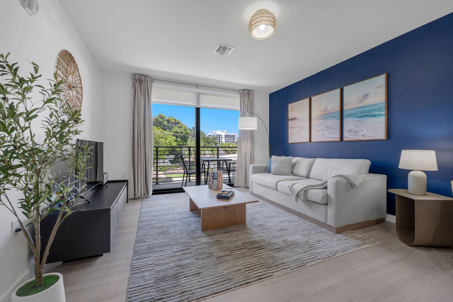 Beautiful 3 BR Apartment|Pool|Parking