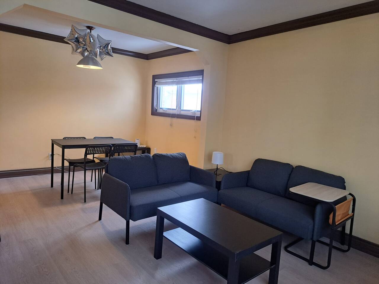 Cozy KING Room w/ Smart TV near Kennedy Station