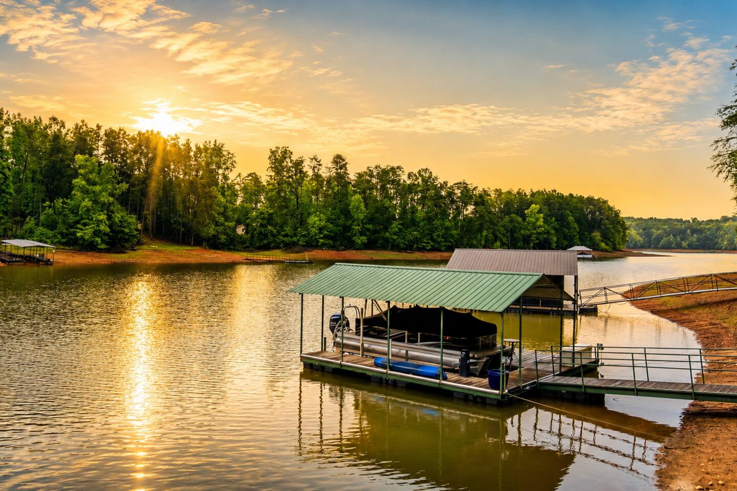 Dockable Water, 4BR, Deck, Firepit