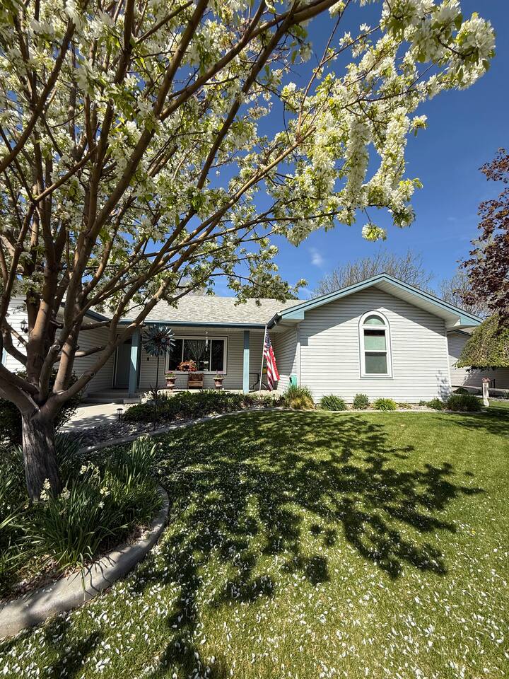 Greentree Estates House | Large Patio | FirePit