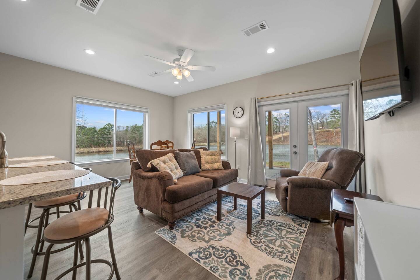 New Townhouse Condo @ Diamondhead Lake Unit 1A
