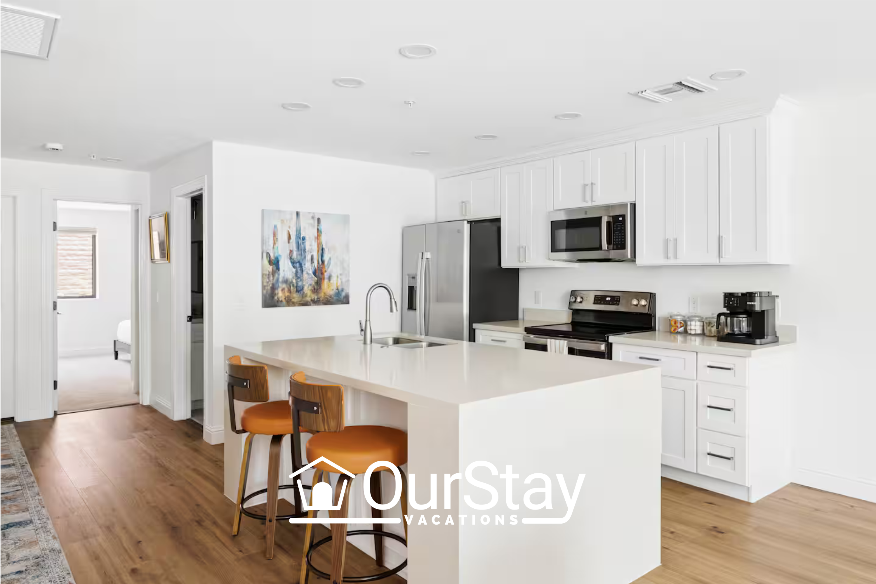 *NEW* Minimalist Suite - Villas on the Avenue
