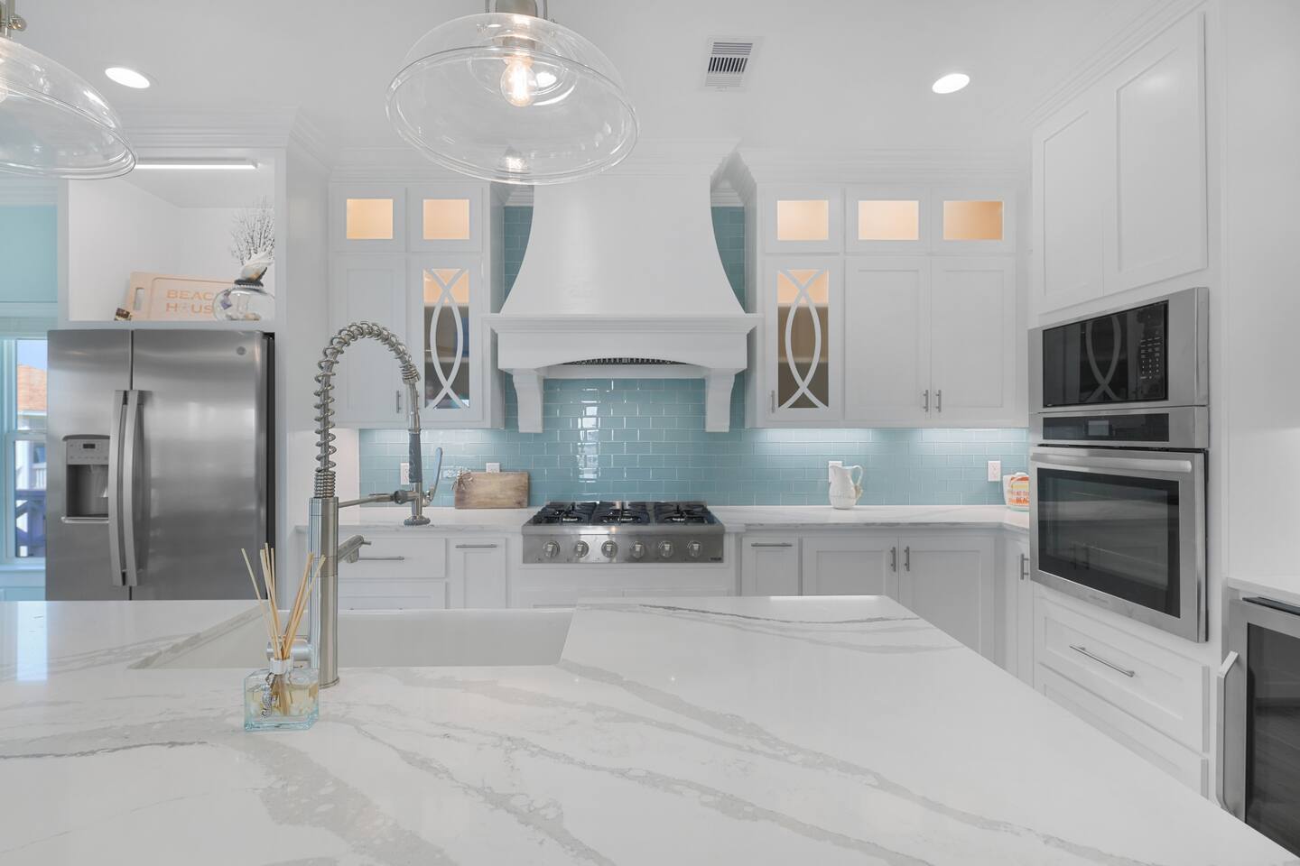 Beach-inspired kitchen