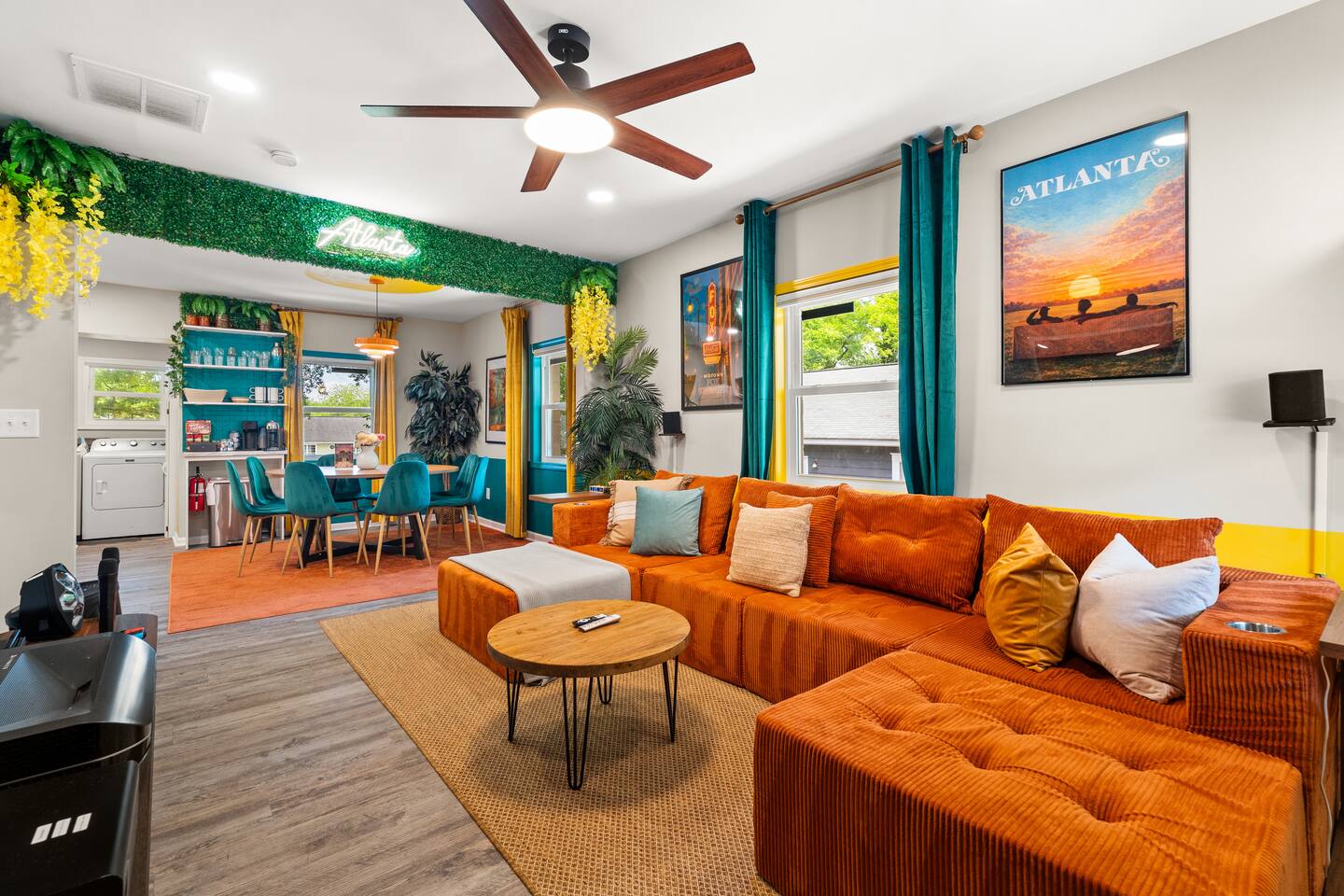 Movie Theater, Karaoke, Murals, Sleeps 9 - DT ATL