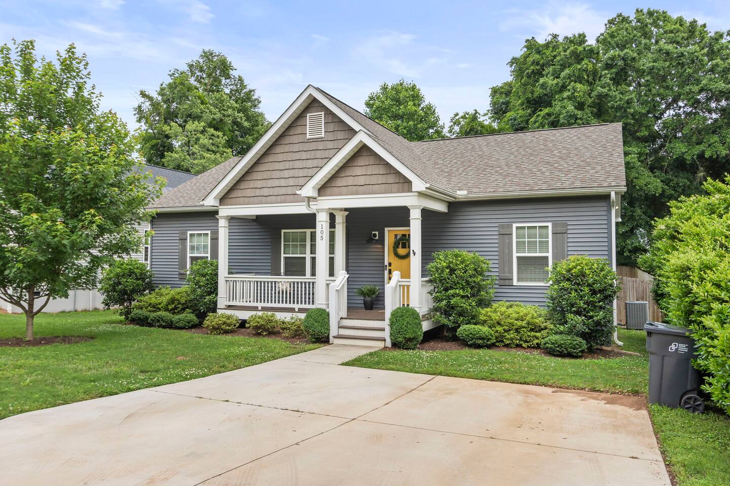 3BD/2BA Gem .5 Miles from Cherrydale | 2 King Beds