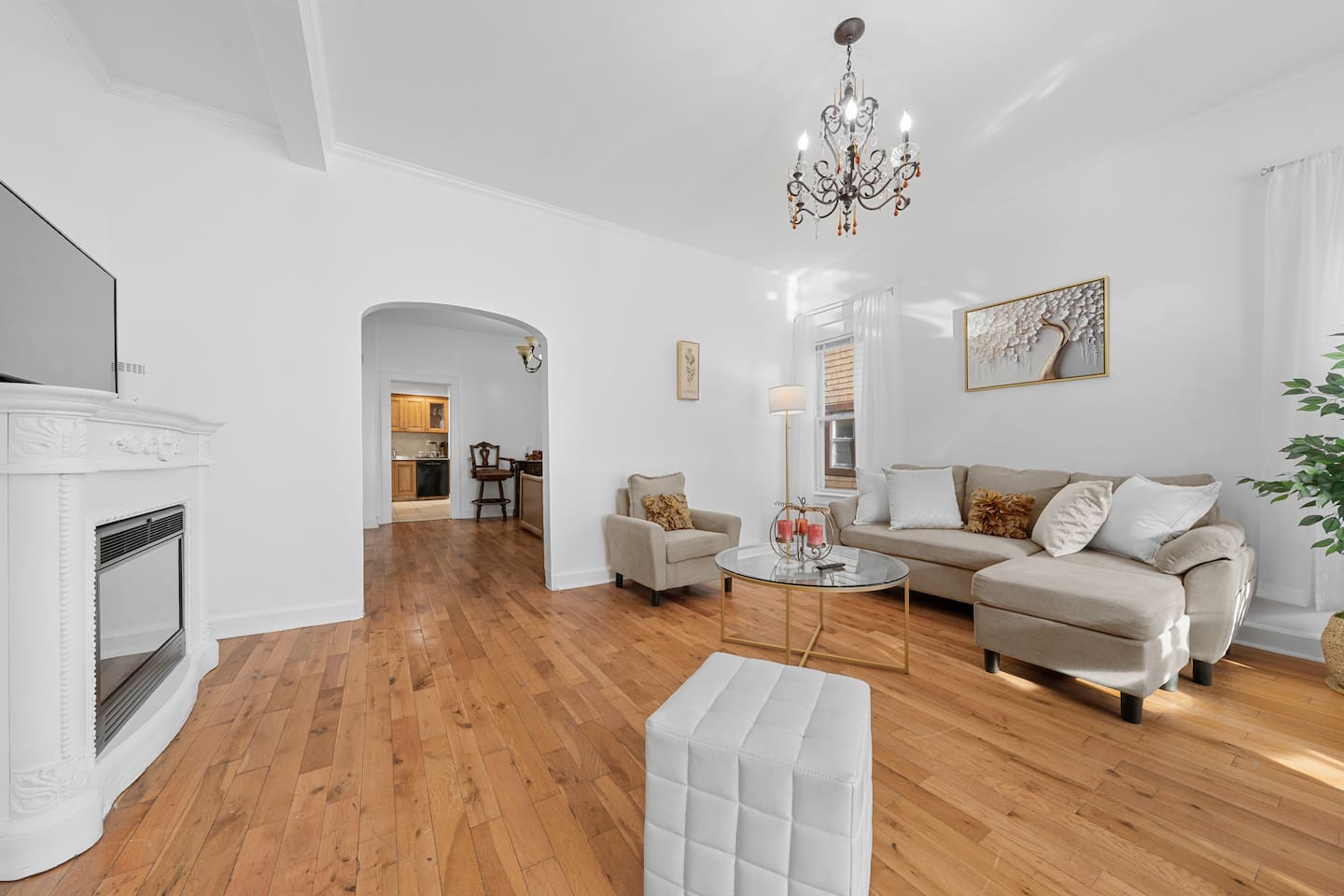 Cozy apartment 10 Min to NYC Train + Parking