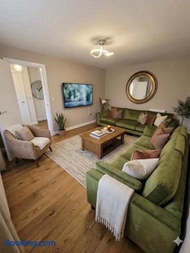 6 BR | 2.5 Baths | EV Charger | CV22 | Contractors