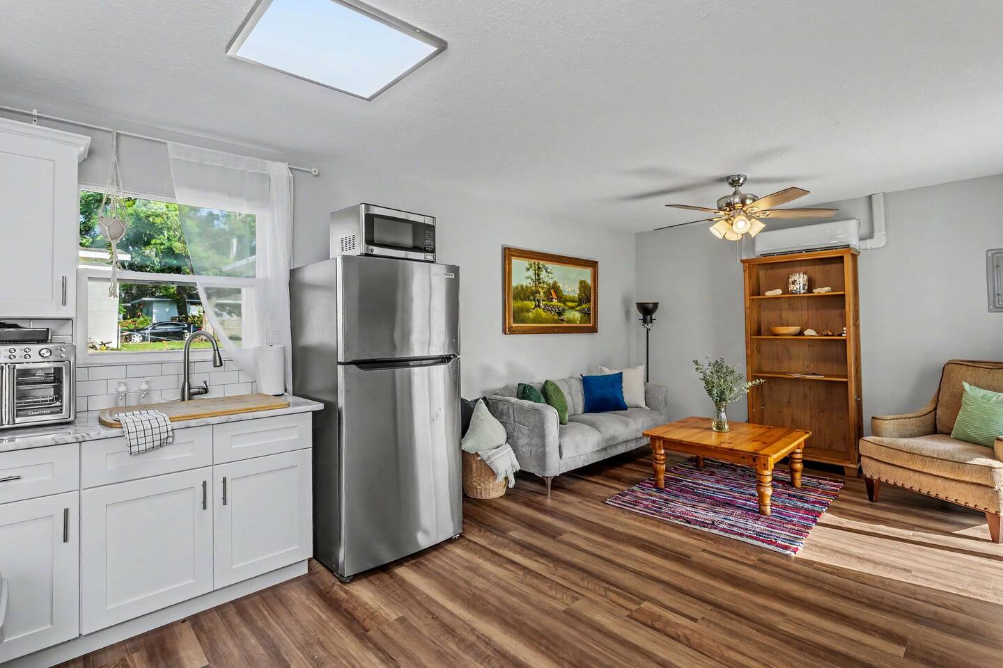 Walk to Everything | Gorgeous 1BD Near FSC & Lakes