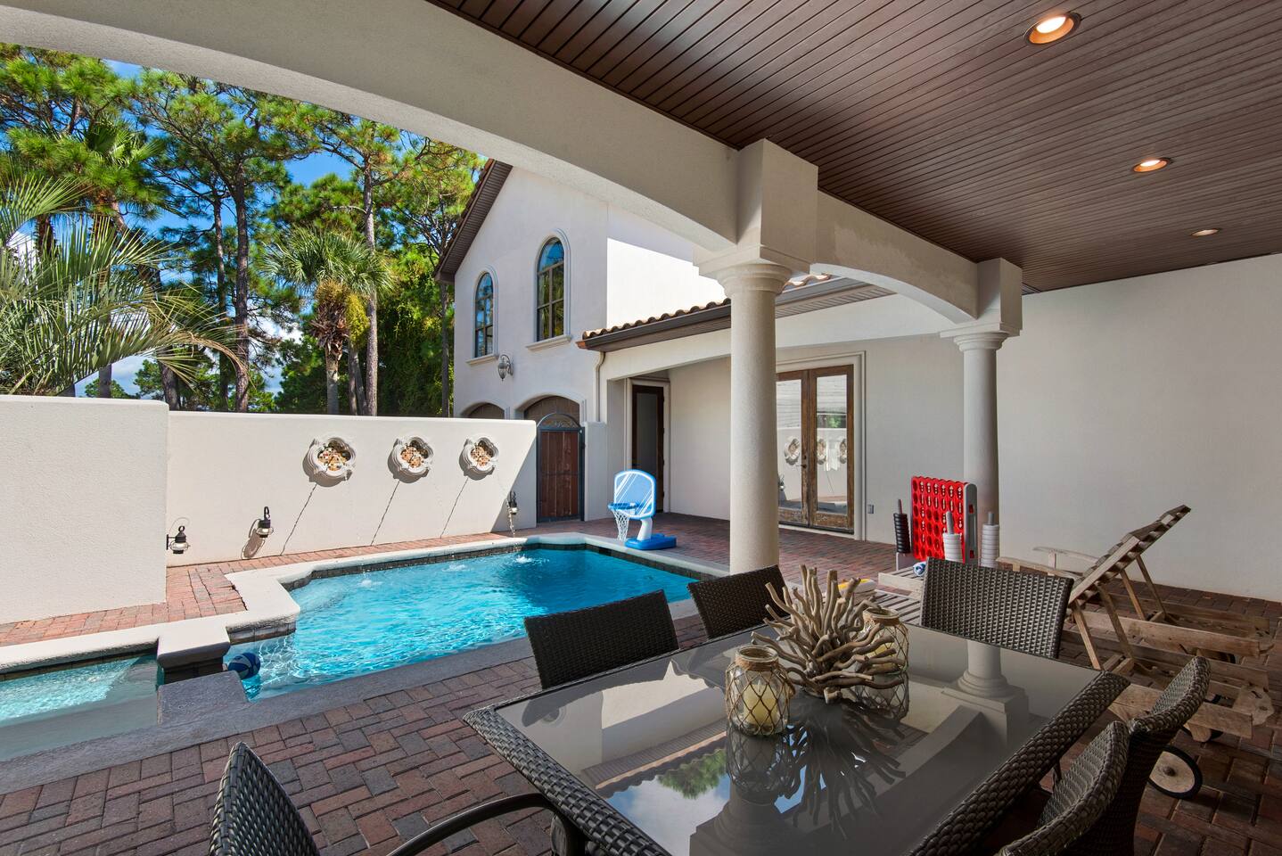 6 Bedroom Home with Pool 10 minute Walk To Beach – Photo 13
